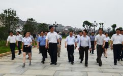 李炳军副省长视察明升体育集团